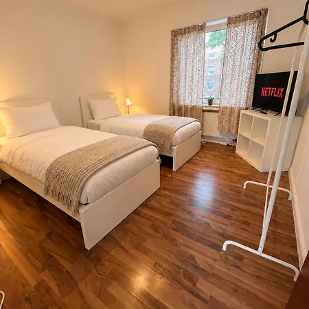 Workerslodge Für 6 Gäste Mit Garage&balkon