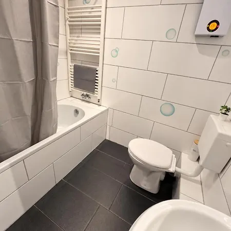 Workerslodge Für 6 Gäste Mit Garage&balkon