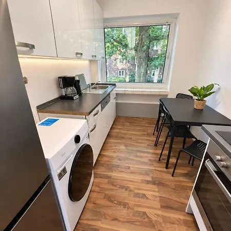 Workerslodge Für 6 Gäste Mit Garage&balkon Apartment *